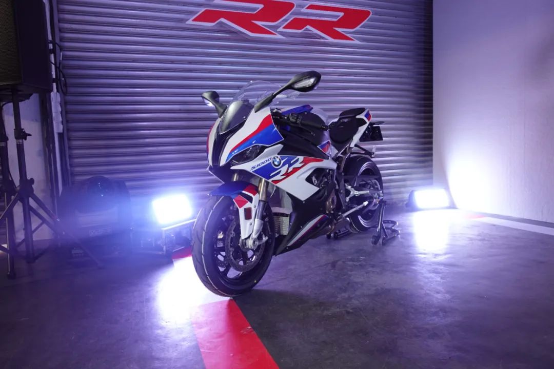 1万块钱以内买什么车省油,1万块以下有什么车