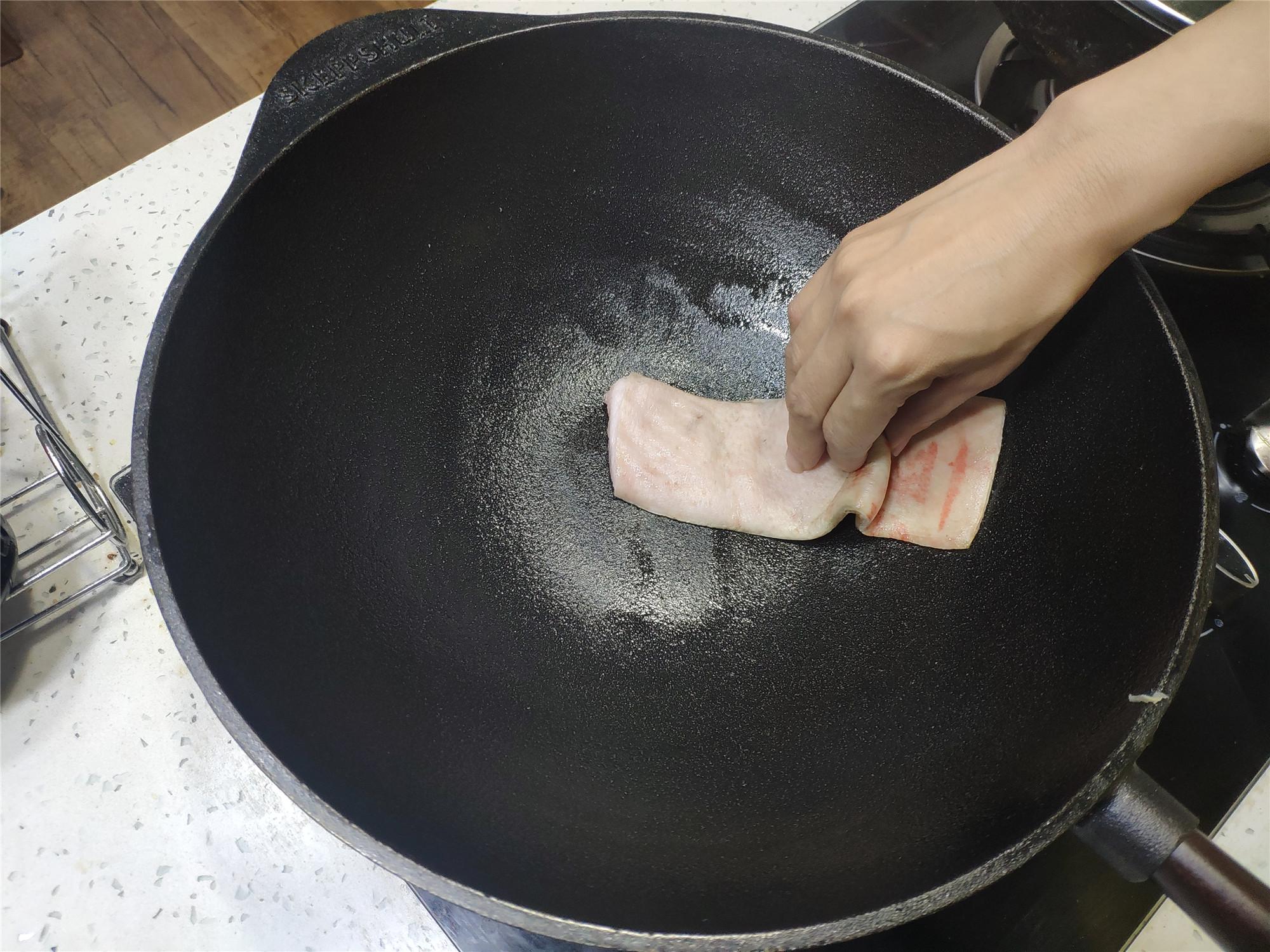 你家铁锅经常生锈经常粘锅怎么办,铁锅生锈怎么办锅不生锈不粘锅