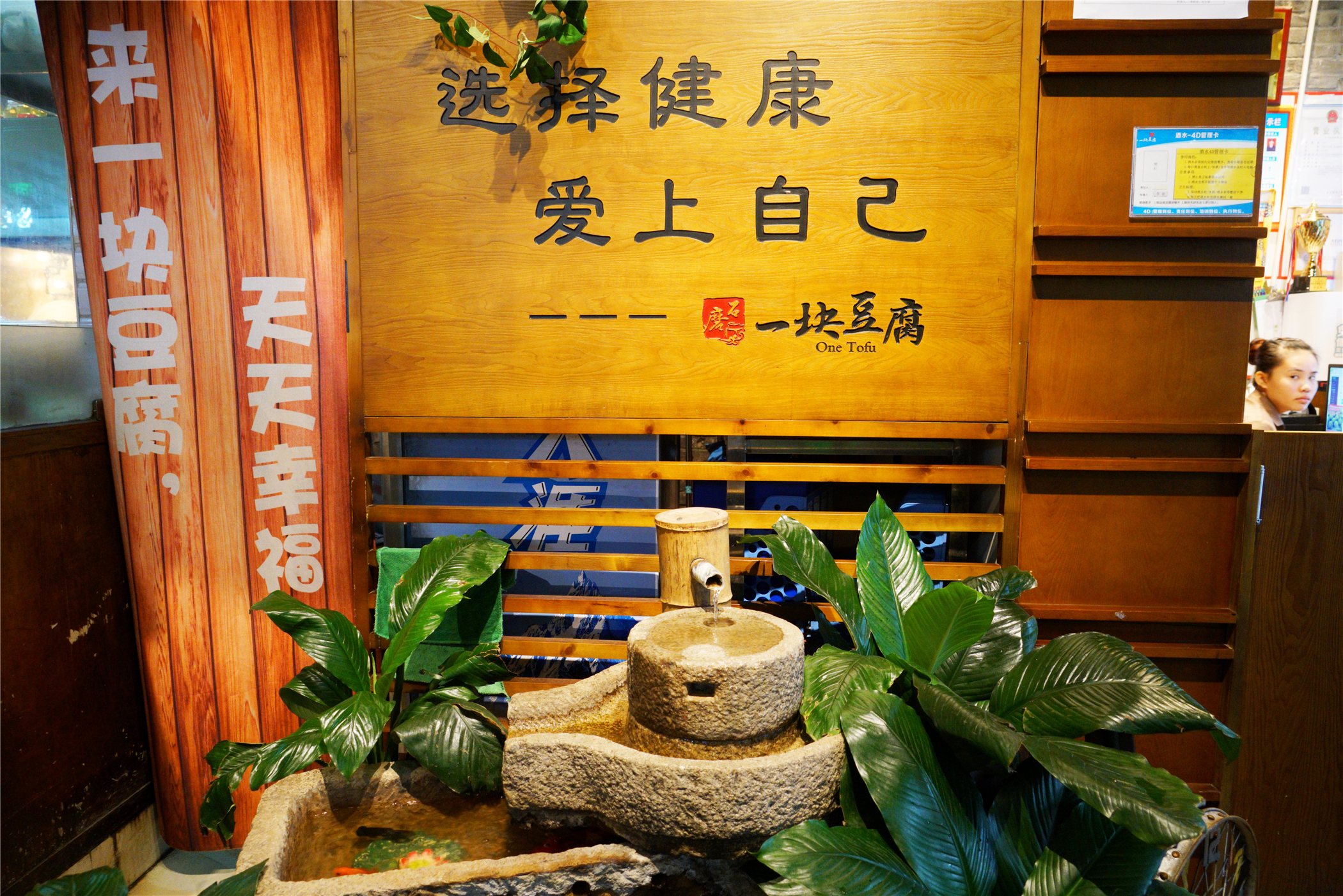 来三亚为什么不能吃椰子鸡,去三亚别忘了吃海鲜