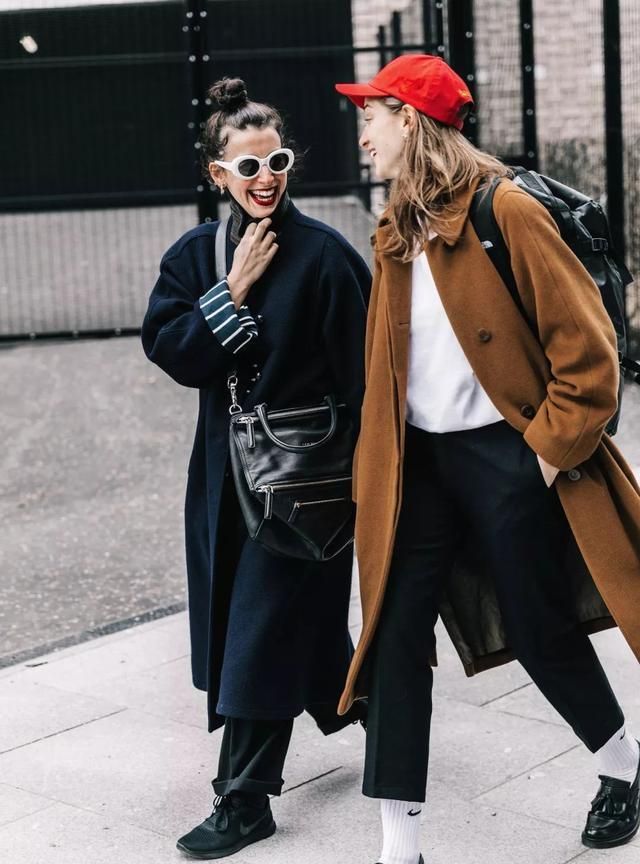 露脚踝袜,今冬不流行露脚踝了露袜才更时髦