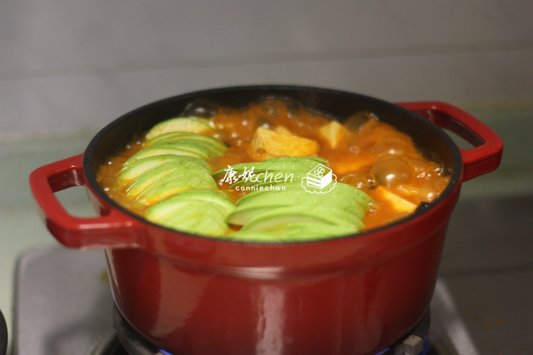 冬天吃火锅真的太棒了,冬天吃火锅又过瘾又暖和