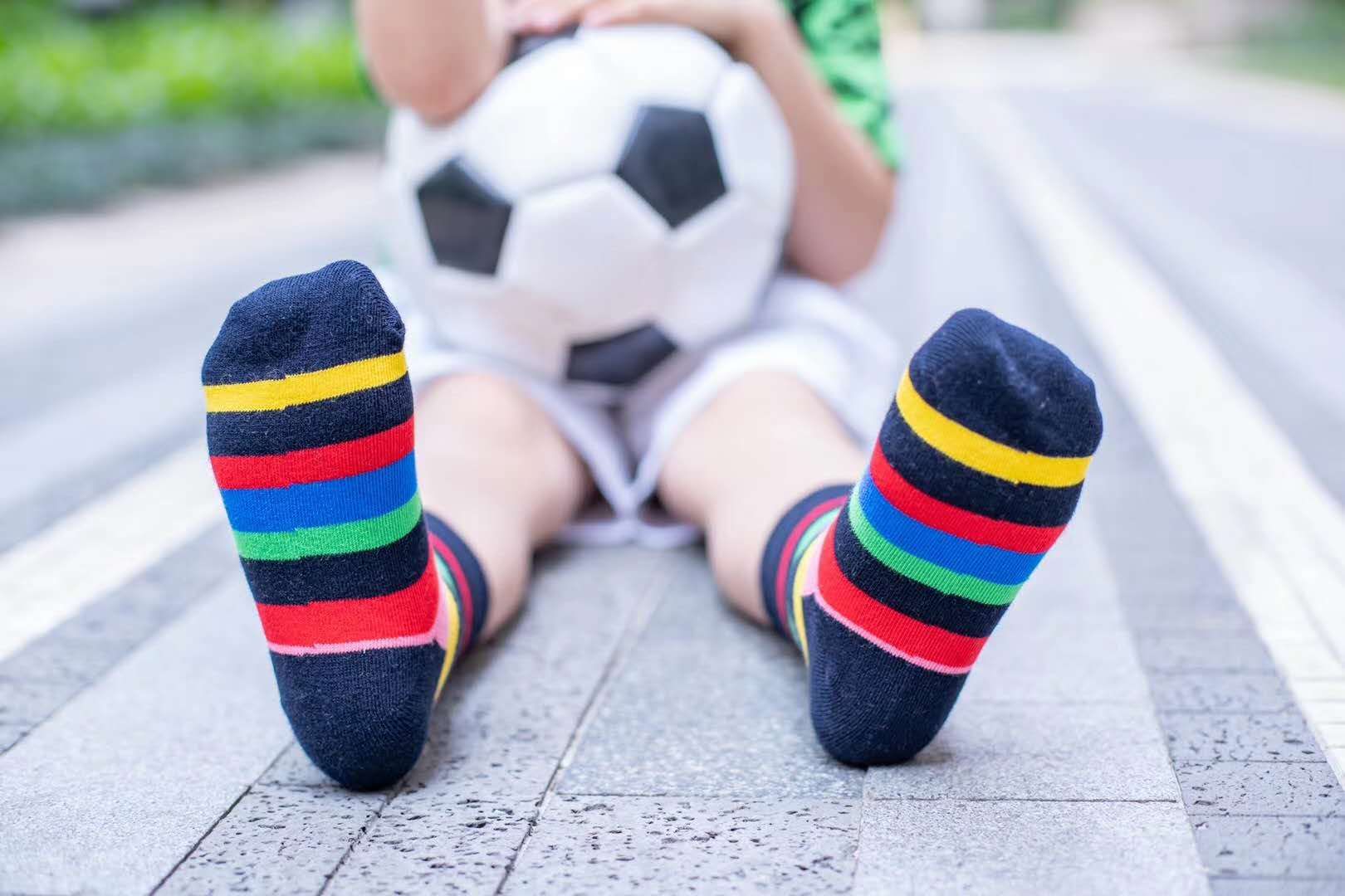 如何给宝宝挑选合适的袜子,如何给孩子选纯棉袜子