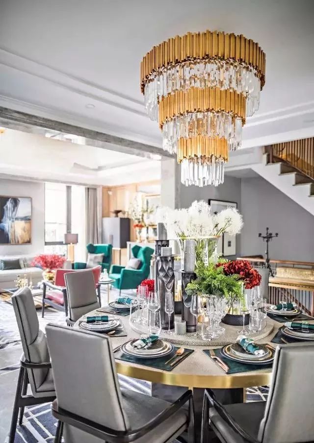 别再见女的就喊美女,见房子就称豪宅,盘一盘上海真正豪宅产品系