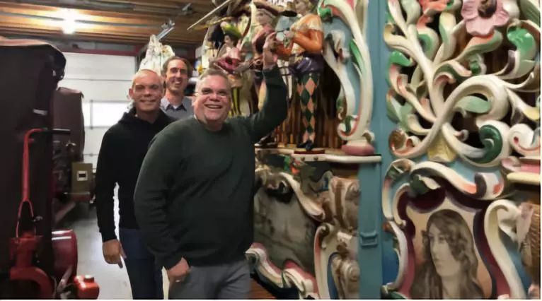 荷兰国花郁金香风车,荷兰风车和郁金香