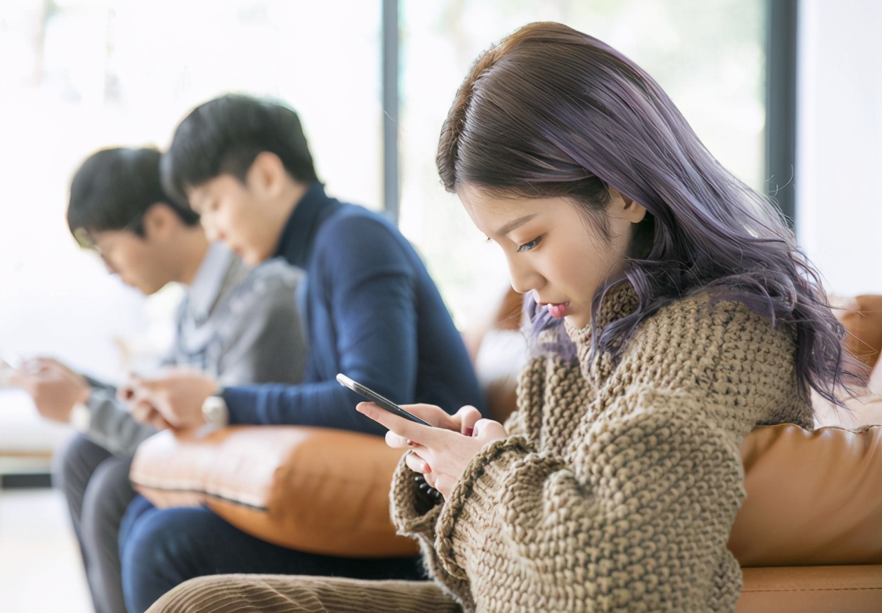 网购手机和实体店购机的区别,网购手机和实体店的质量一样吗