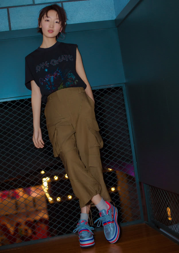 杨幂周冬雨穿衣,杨幂周冬雨时髦到起飞