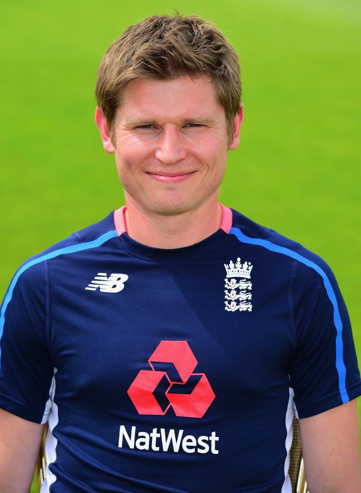 郑智国足领队,郑智教练组组长