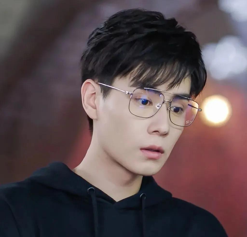 bg之光胡一天是谁,胡一天名字叫什么