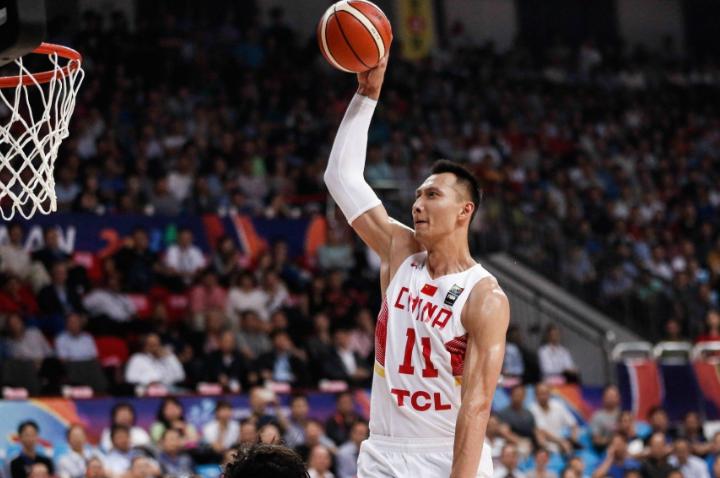 易建联谈08奥运会绝杀高清,易建联绝杀八一视频