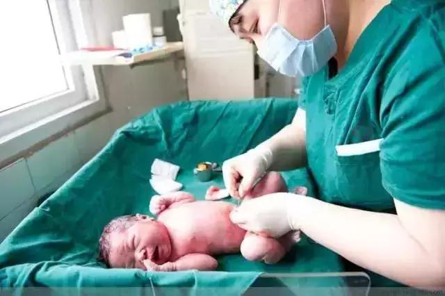 剖腹产术后4小时恢复知觉正常吗,剖腹产术后咳嗽怎样快速恢复