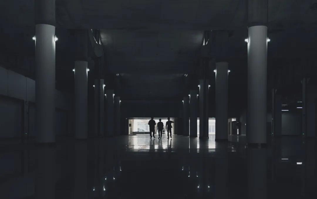 聚是一团火散是满天星完整的,聚是一团火散是满天星