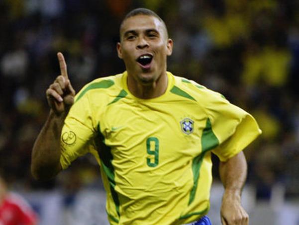 世界杯历史上的十大球员,足球历史十大巨星罗纳尔多