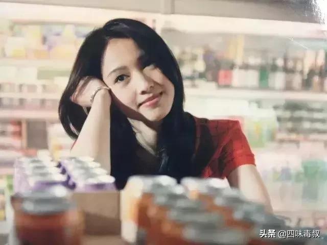 当你在凝视深渊时它也在凝视你,当你凝视深渊时它也在凝视你