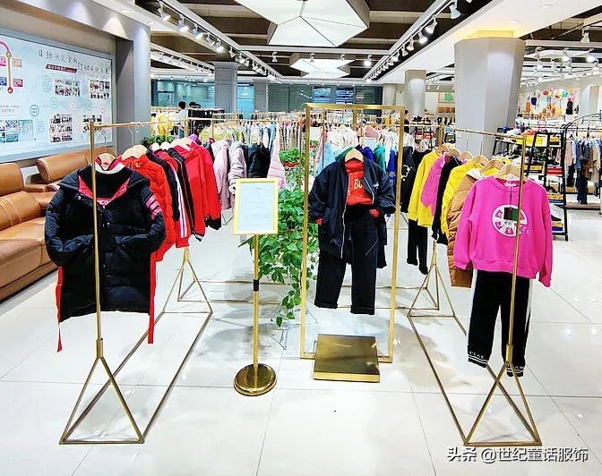 童装科普开一家30平左右童装店,未来五年什么样的童装店最赚钱