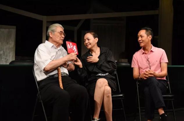 19岁潜伏，63岁饰演姜子牙，“七一勋章”获得者蓝天野有多牛？