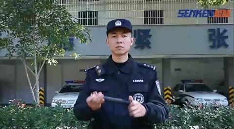 新式警用甩棍比老式结实吗,2019单警装备电棍
