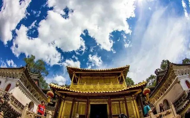 去五台山拜佛必须去的寺庙,去五台山拜佛最主要去哪个庙