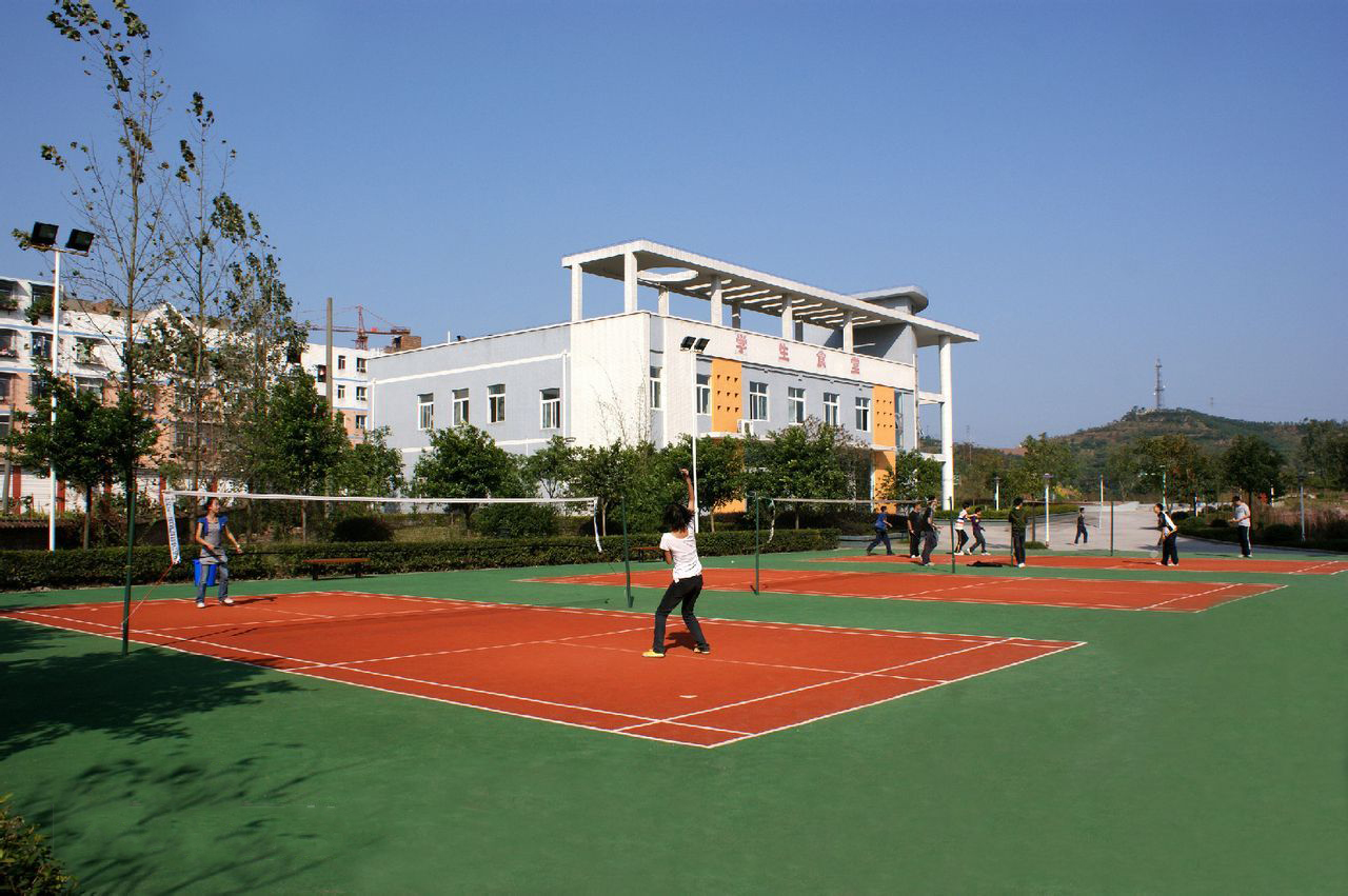 重庆哪所学校环境最好,重庆环境最差的学校