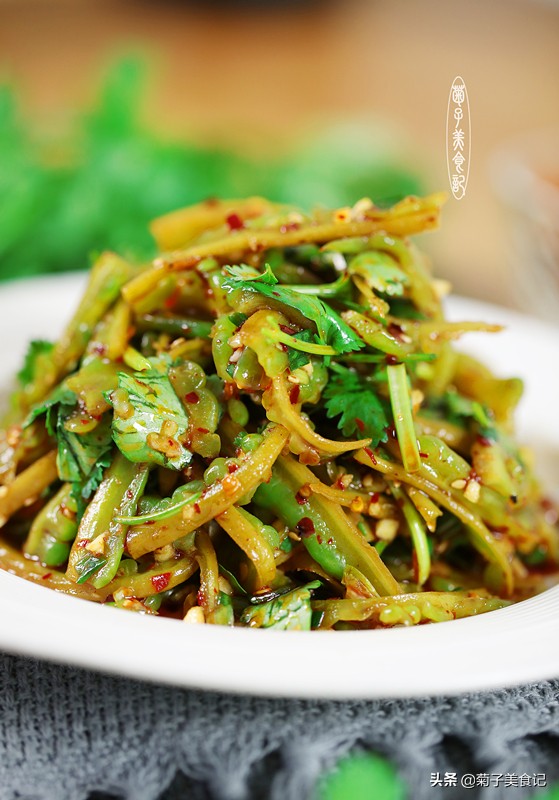 凉拌苦瓜最好吃的做法不泼油,凉拌苦瓜甜最好吃的做法