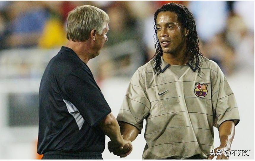 小罗出狱足坛风云再起！去梅西巴萨还是内马尔巴黎？麻烦带导师