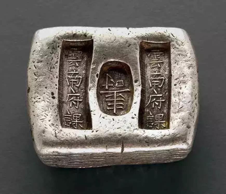 我们不眼红不羡慕，真的！这样的钱币看看就好了