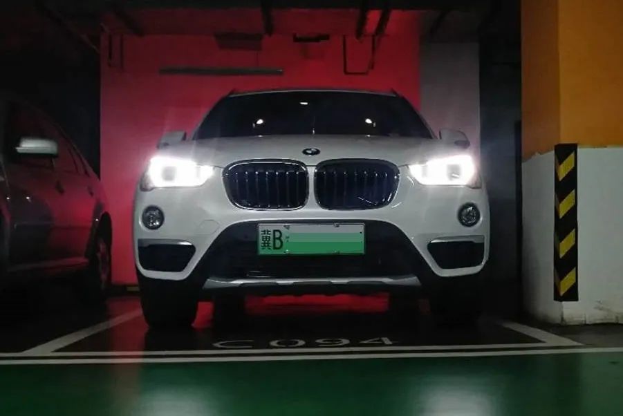 刚提的宝马车竟然有异响太气人了,宝马车轮有声音