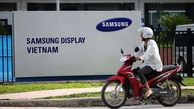 日本墓碑断货，新娘没婚纱穿，谁在为断供的“中国制造”买单？