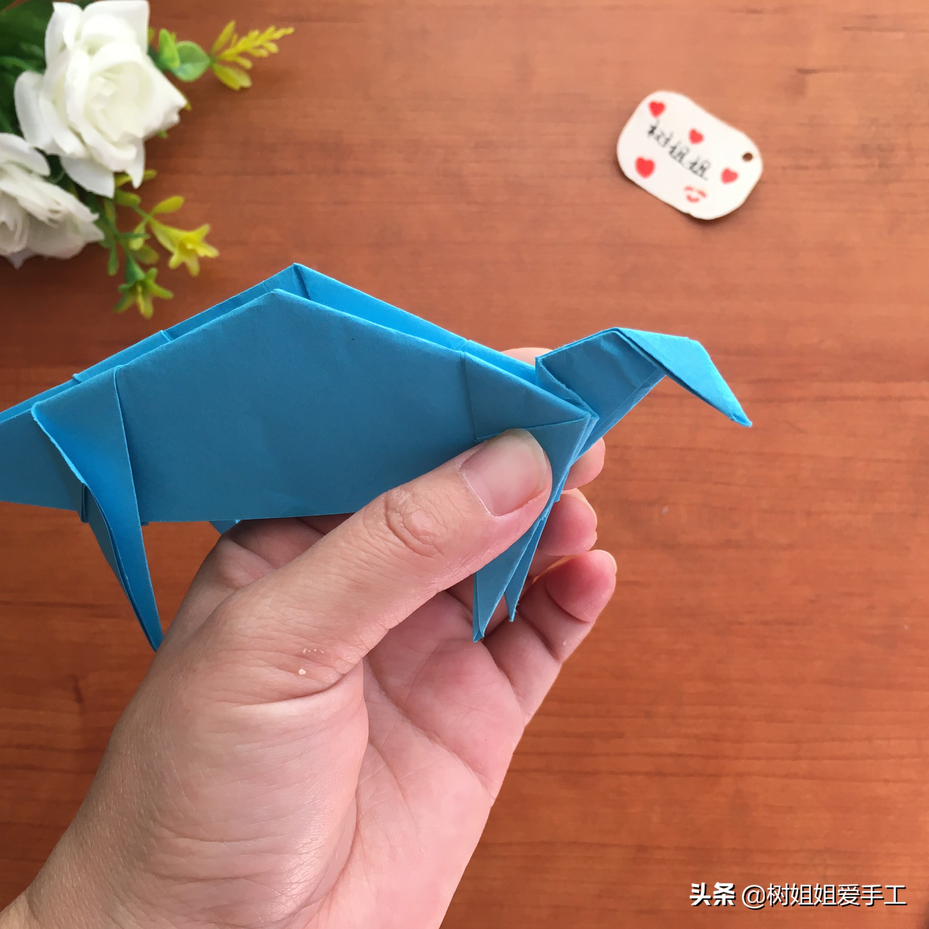 动物折纸：剑龙，一种巨大的草食性恐龙