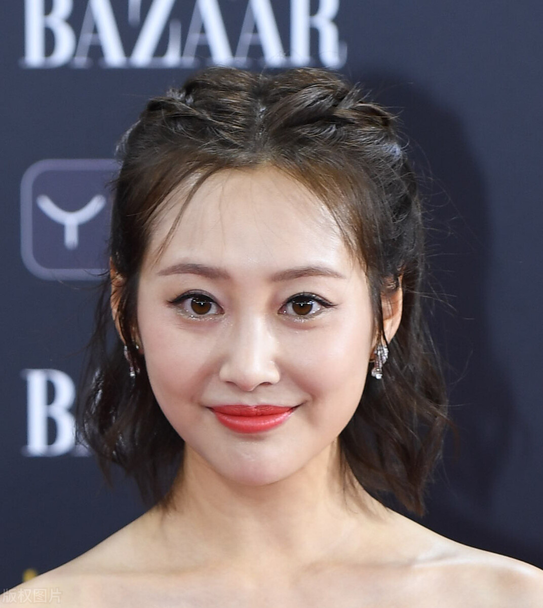 辫子编发教程学生短发,赵丽颖短发编发造型简单教程