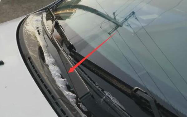 自制玻璃水最佳配方不伤车,车用玻璃水是买的好还是自制的好