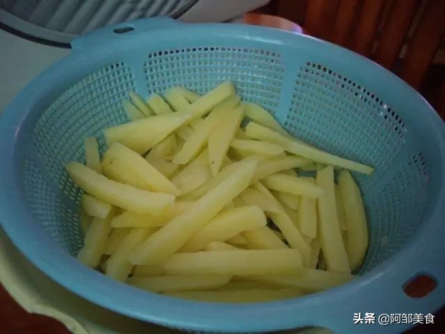 自制外酥内嫩薯条,偏软的薯条家庭自制做法