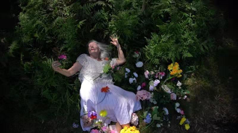 106岁芭蕾舞女终身未婚却人人羡慕：长寿秘诀，远离男人，多跳舞