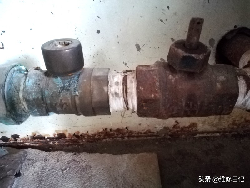 地暖排气出水然后就不出了为什么,地暖排气温度不热怎么办