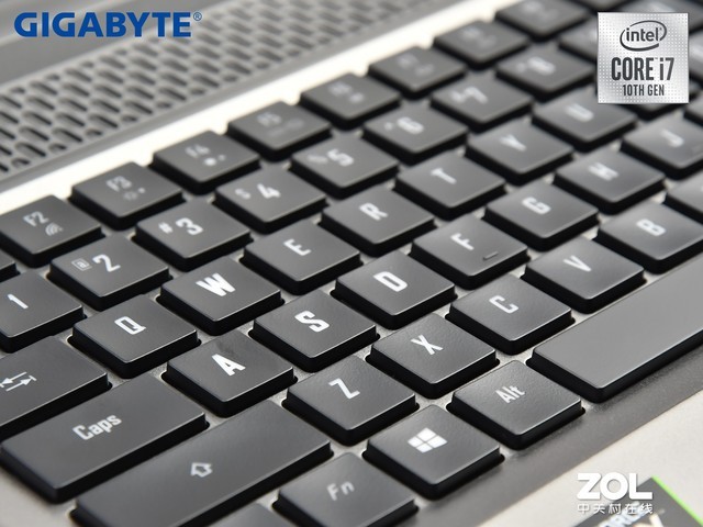 技嘉笔记本aorus17y评测,技嘉游戏本aorus17g屏幕分辨率