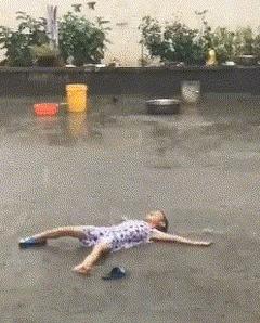 搞笑gif开心一刻满满的正能量,搞笑gif开心每一天