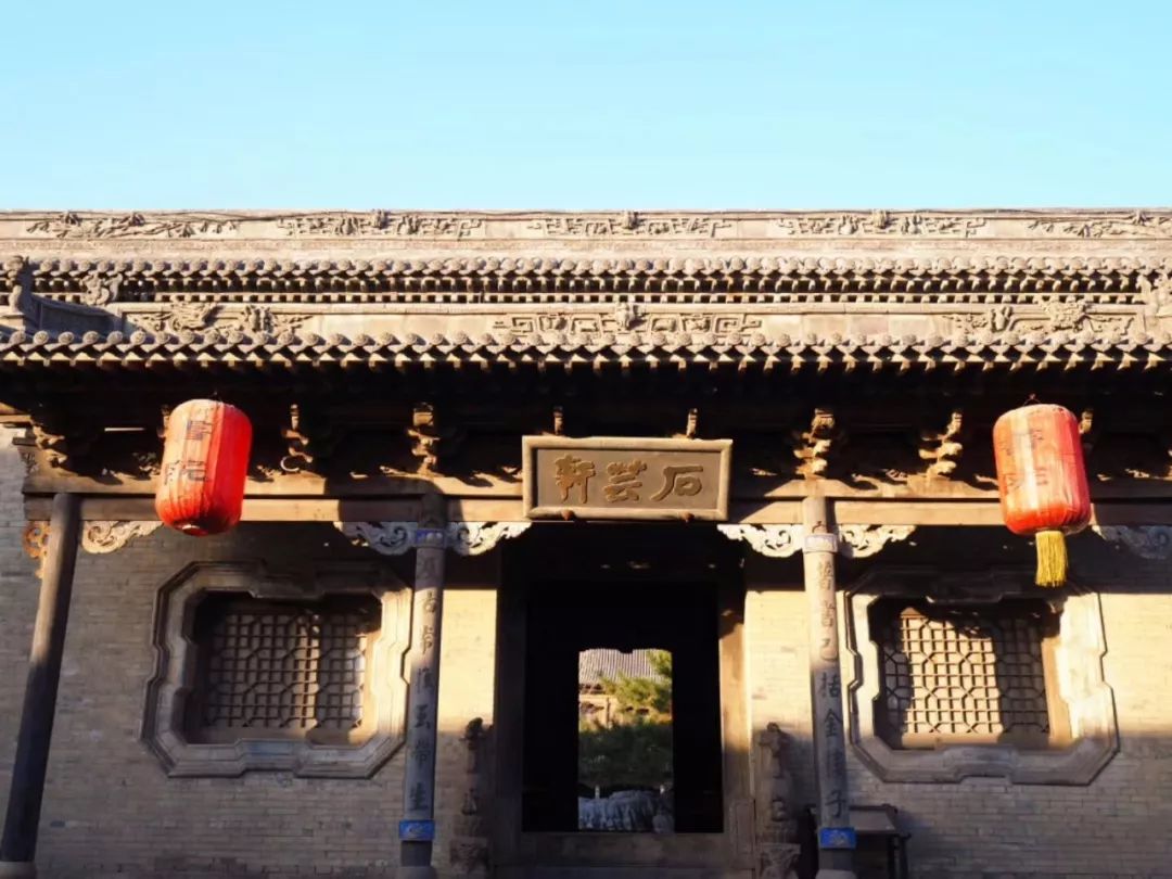 一座神人共栖的“煤都”