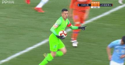 张弛断腿瞬间,张弛断腿归来视频