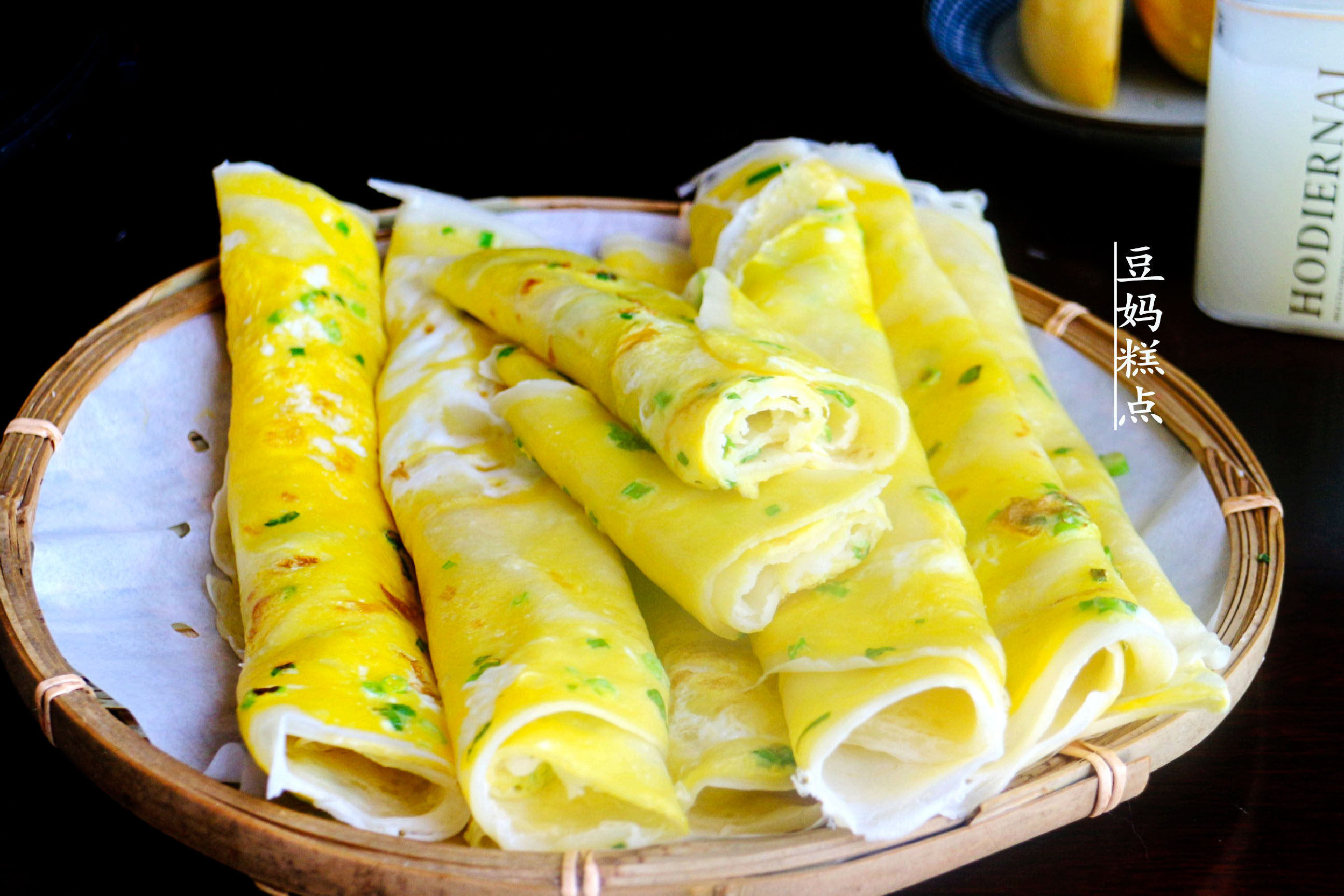 手不沾面大厨教你做早餐鸡蛋饼,手不沾面做葱花鸡蛋饼