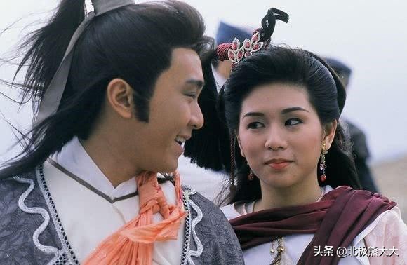 周星驰每部电影都在怀念初恋,周星驰电影中那些心酸感人的爱情