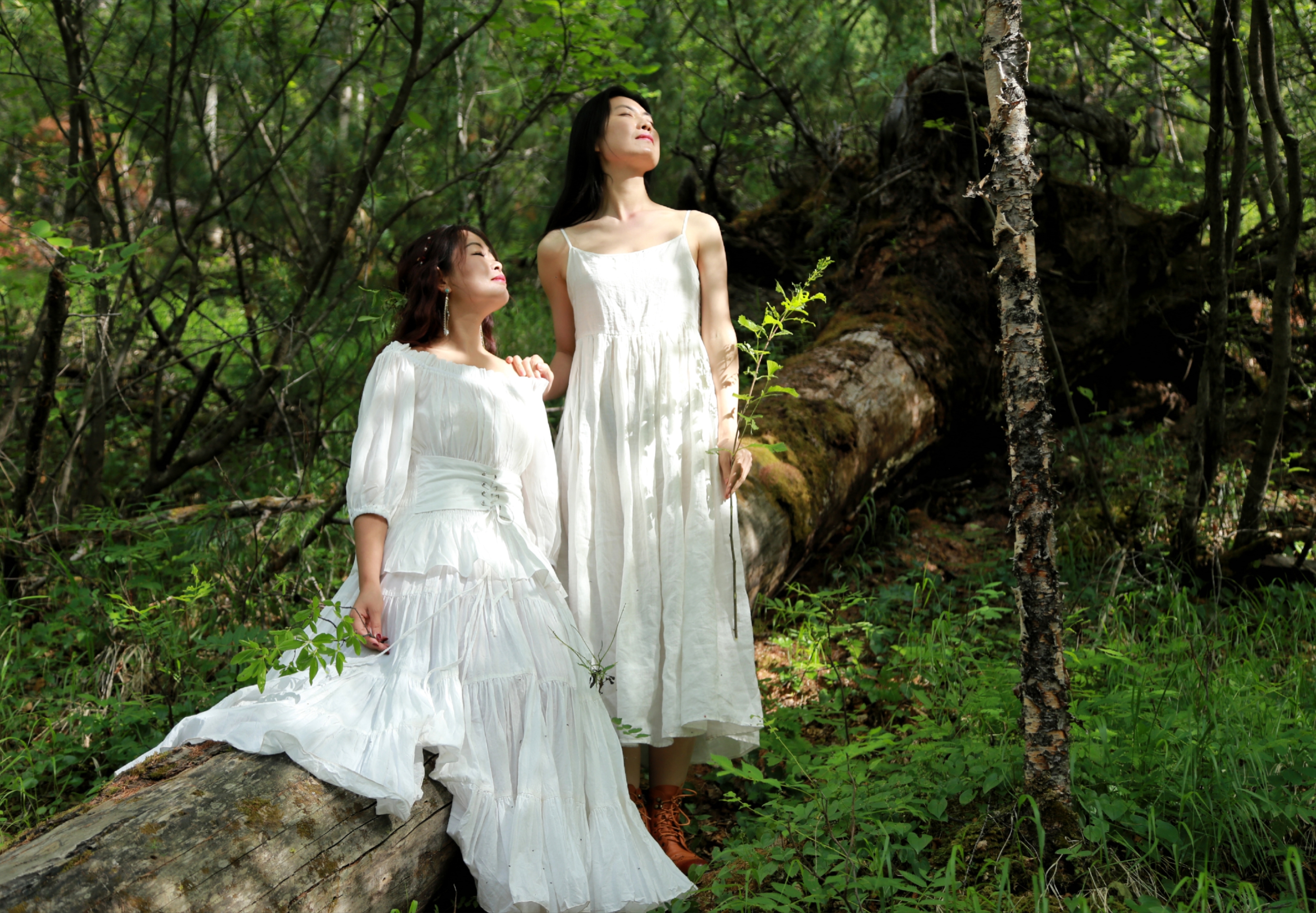 闺蜜旅游拍照片怎么摆动作,闺蜜旅游拍照姿势大全站姿