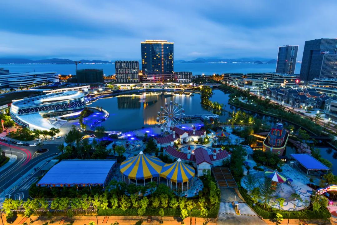 海花岛希尔顿海鲜自助餐团购,在希尔顿住酒店可以免费吃自助餐