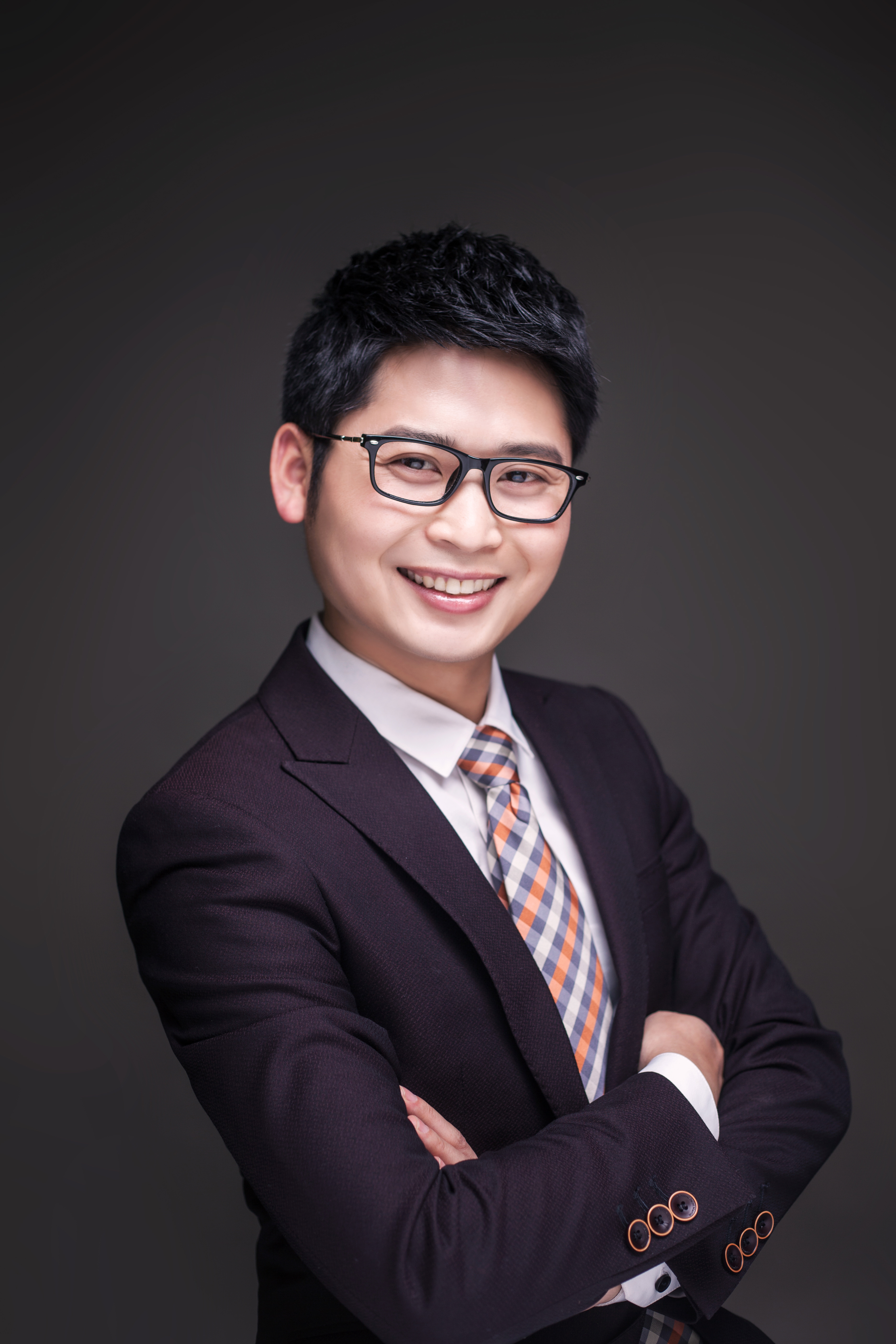 爱美女子如何能忍受自己多毛呢？“多毛症”的前世今生，请看此文