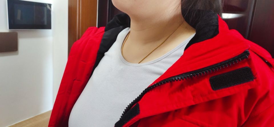 版型不挑身材持久耐穿防风保暖,面料舒适保暖遮肉显瘦又洋气