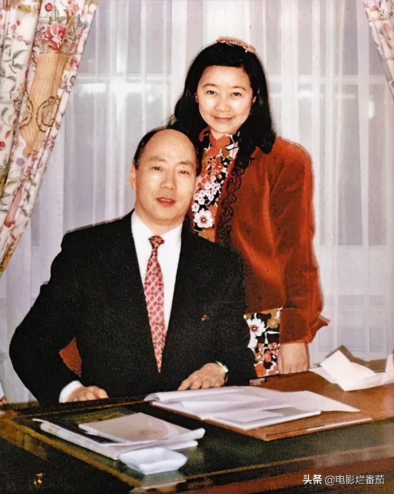 一急之下炒掉导演自己来,成龙在放火烧掉整条街后,电影终于大卖