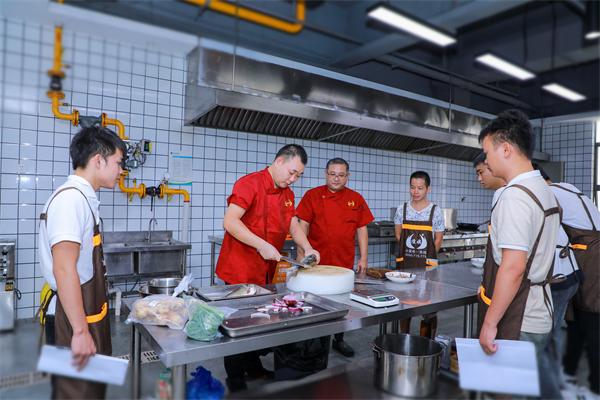 梦想起航，奋勇向前，煌旗第一届精英班圆满落幕