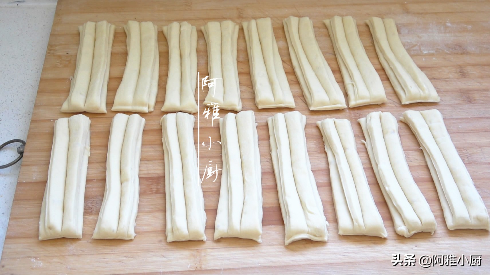 不加酵母和泡打粉做油条的做法,不用酵母用油条膨松剂能蒸包子