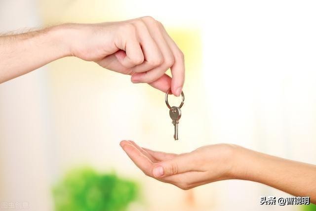 经济学家：不买房就结婚，是耍流氓！白岩松反对，网友：啃也够呛