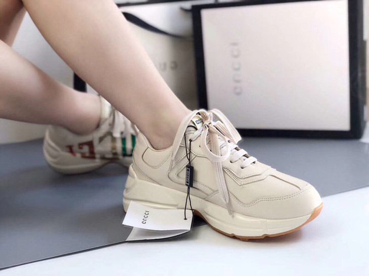 一线休闲运动鞋品牌排行，爆款品牌野隐一般啥时候打折？