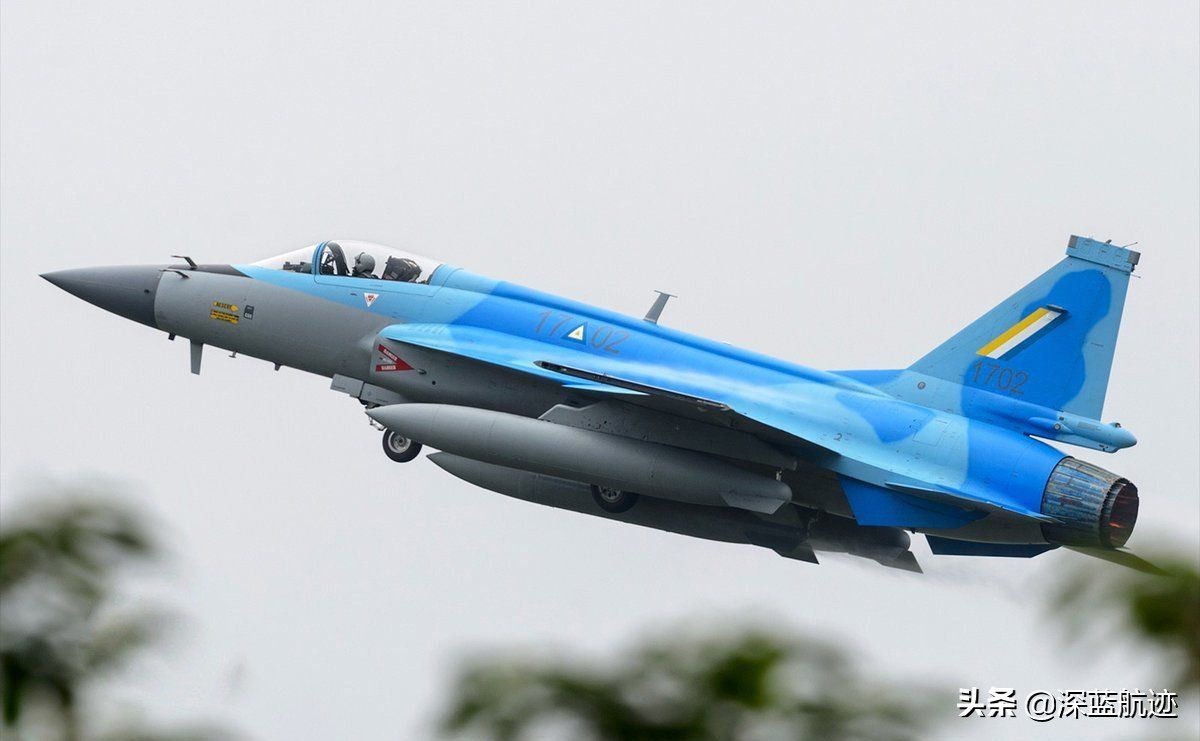 伊拉克要买“枭龙”？看看当年被坑的F16，方知谁才是性价比之王