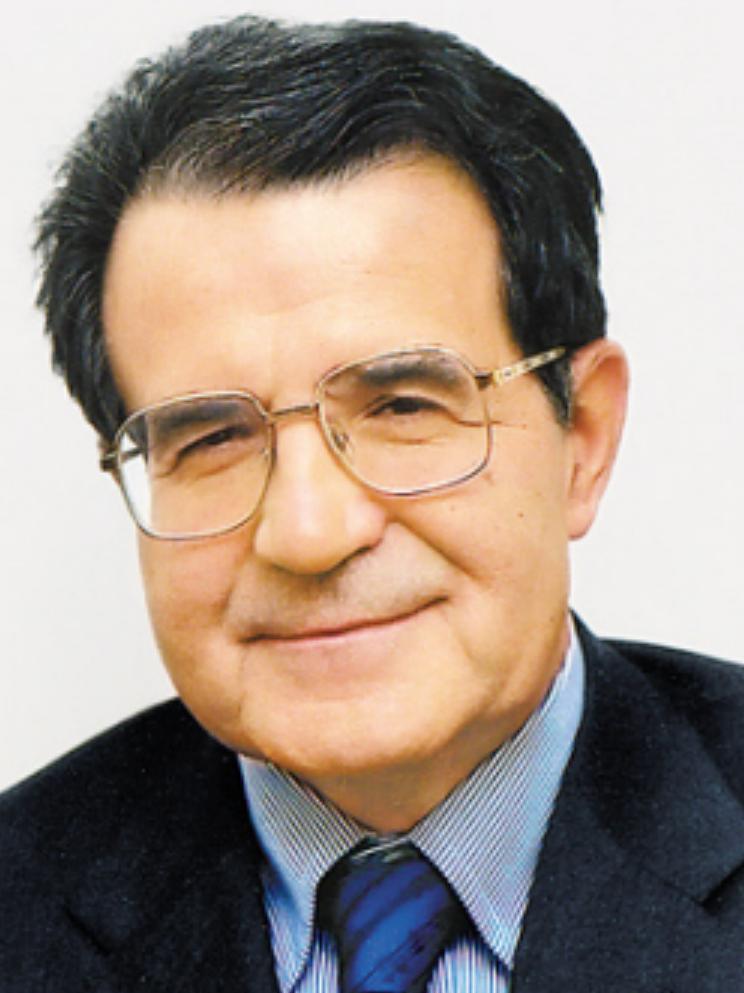 1987年，*小平邓**曾邀请马拉多纳来华踢友谊赛，最终结局如何？